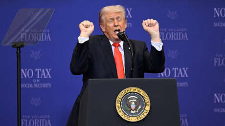 "Es una mujer muy hermosa, pero no le caigo bien": Trump parodia a una líder latinoamericana