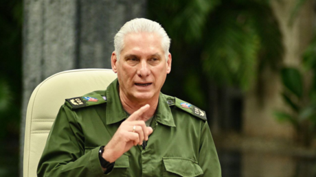 Díaz-Canel: "Ningún agresor, por poderoso que sea, encontrará rendición en Cuba"