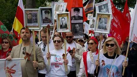 Marchas del Regimiento Inmortal rinden homenaje a los héroes que lucharon contra el nazismo