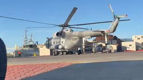 VIDEO: Helicóptero de Marina mexicana realiza aterrizaje de emergencia tras falla en pleno despegue