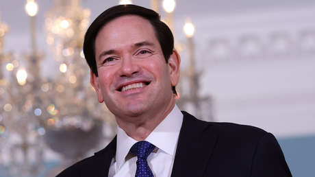 VIDEO: Marco Rubio sorprende como DJ en una boda