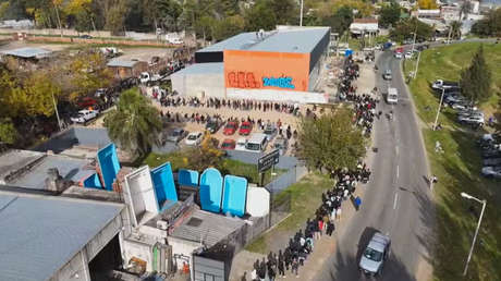 Pone una vacante en Argentina y más de 2.500 personas hacen fila para el puesto