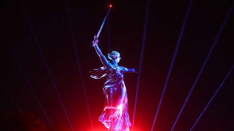 VIDEO: 'Luz de la Gran Victoria' se exhibe en la ciudad rusa de Volgogrado