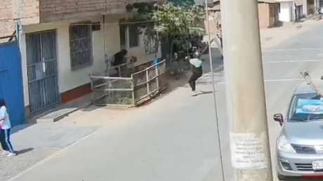 FUERTE VIDEO: Sicario dispara a quemarropa a hombre frente a su hija