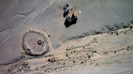 Hallan cientos de antiguos monumentos circulares en un desierto y entienden su función