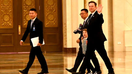 Musk se lleva a su hijo a la cumbre entre Trump y Xi (FOTOS)