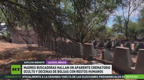 Madres buscadoras hallan un aparente crematorio oculto y decenas de bolsas con restos humanos