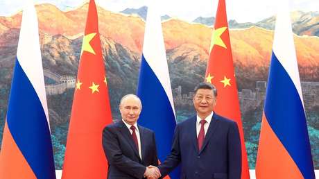 Putin invita a Xi Jinping a visitar Rusia el próximo año
