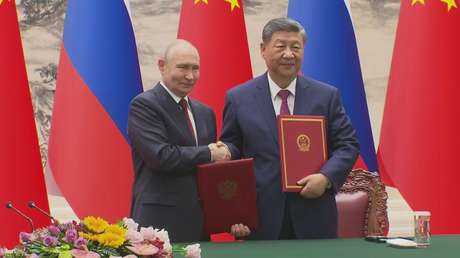 Putin y Xi firman documentos para estrechar su cooperación